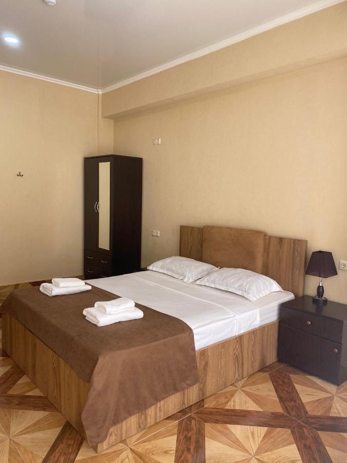 Hotel Saburtalo Roni Tbilisi Zewnętrze zdjęcie