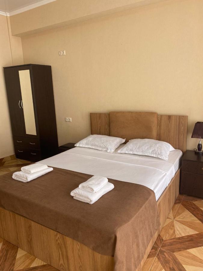 Hotel Saburtalo Roni Tbilisi Zewnętrze zdjęcie