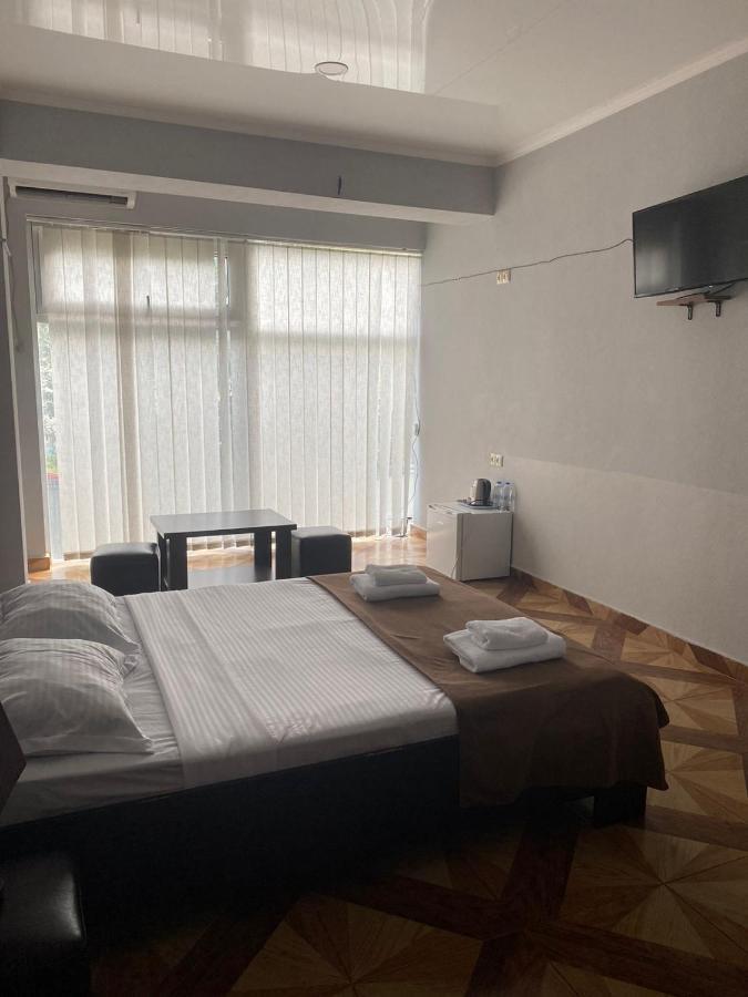 Hotel Saburtalo Roni Tbilisi Zewnętrze zdjęcie