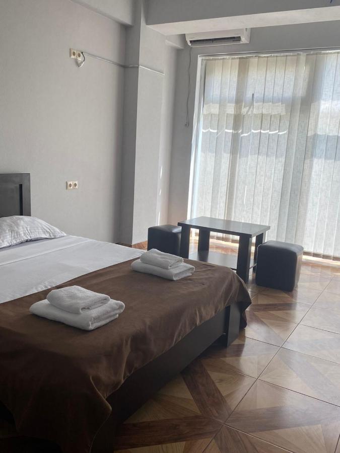 Hotel Saburtalo Roni Tbilisi Zewnętrze zdjęcie